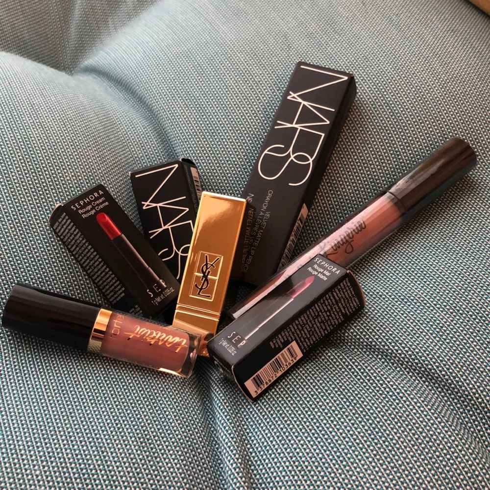 Lipsticks/Lip Glosses Ft. Yves Saint Laurent, Nars